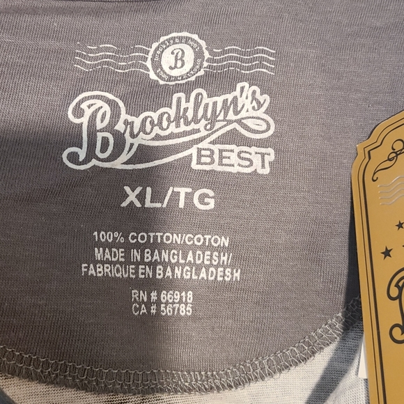 XL short sleeve hoddie - Picture 3 of 4